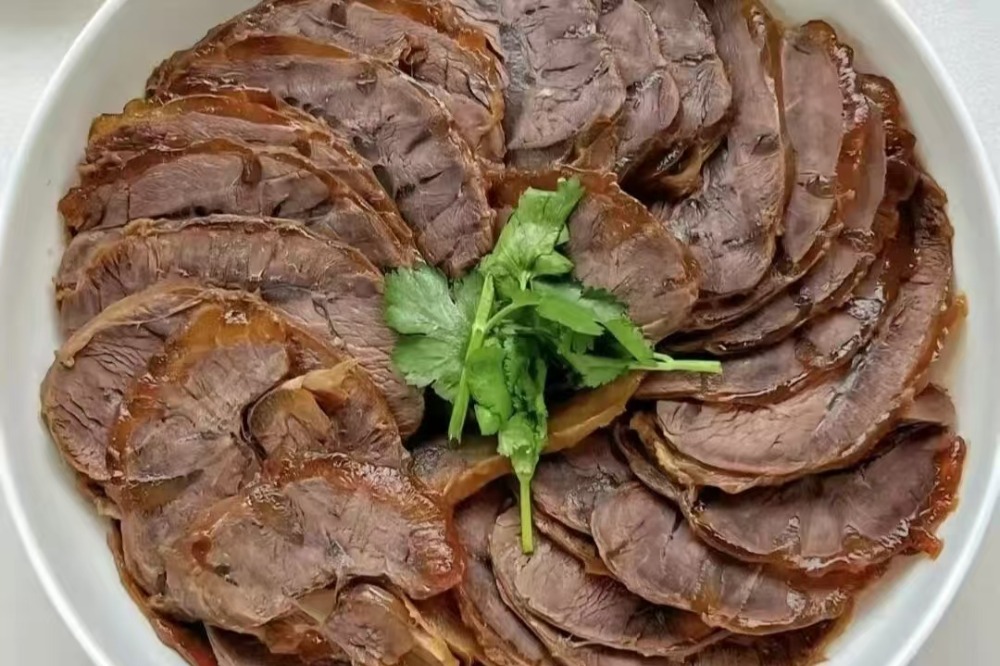 夾饃、下酒、解饞，這塊坊上牛肉全能搭